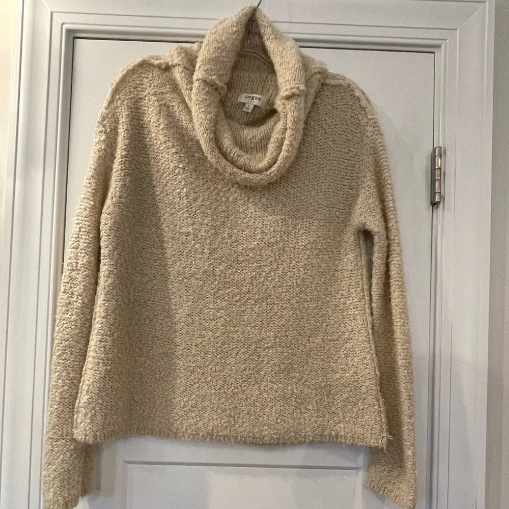 Womens L, UmGee, tan/natural, sweater - Picture 1 of 6